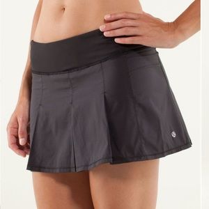 Lululemon Fast Cat Skirt- Black- Size 8
